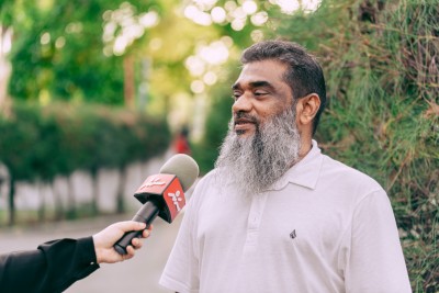 މިއީ "ހީރޯއެއް"، ލޭ ހަދިޔާކުރާތާ 35 އަހަރު