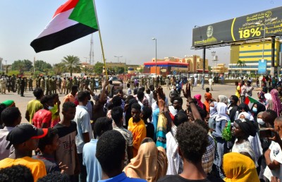 ސޫދާން ސިފައިންގެ ބަގާވާތް ދުނިޔޭން ކުށްވެރިކޮށްފި