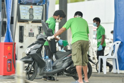 އެފްއެސްއެމުން ވިއްކާ ޕެޓްރޯލް ލީޓަރެއްގެ އަގު 16.55 ރުފިޔާއަށް އަރައިފި