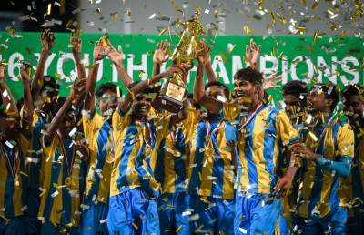 ވެލެންސިއާގެ ސަސްޕެންޝަން ނޯމަލައިޒޭޝަން ކޮމިޓީން އުވާލައިފި