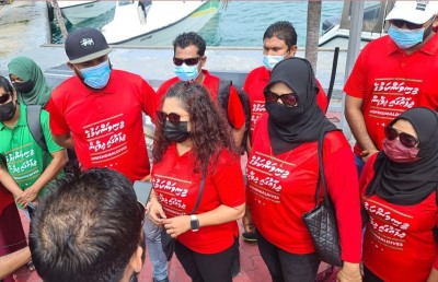 "އިންޑިއާ އައުޓް" ޕެޓިޝަނަށް ސޮއި ހޯދަން އިދިކޮޅުން ރަށްރަށަށް