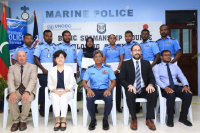 ދެ އަންހެން ފުލުހުންނާއެކު ދެވަނަ ސީމެންޝިޕް ކޯސް ނިންމާލަައިފި