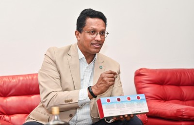 ދިލްމާ ސައިފަތާއި ސިމްޑީގެ 22 އަހަރުގެ ގާތްކަން، އެންމެންގެ މޫޑު ރަނގަޅު ކޮށްދީފި