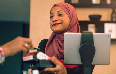 ލިމިޓެއް ނެތި ޑޮލަރުން މުއާމަލާތުކުރެވޭ ކްރެޑިޓް ކާޑެއް ތައާރަފްކޮށްފި