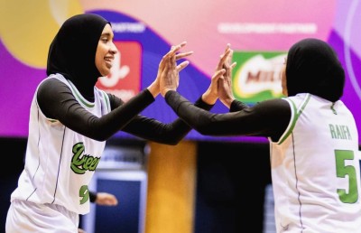 ބާސްކެޓްބޯޅަ ސުޕަ ކަޕް: ރާއްޖޭގެ ކުއީންސް އިން ލަންކާ އީގަލްސް ބަލިކޮށްފި