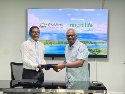 ގޮންޖެހުން ބޮޑު، ރަޝިޔާއާއި، އިރުމަތީ ޔޫރަޕް މާކެޓަށް އިސްތިހާރުކުރުން ރިސޯޓު ލައިފްއަށް