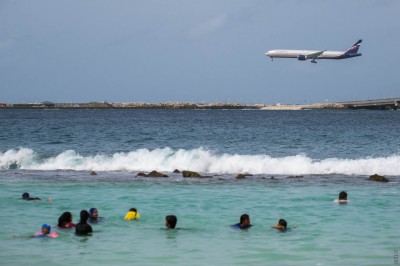ވީއައިއޭއަށް ޖައްސަން އައި ފްލައިޓްތަކެއް މޫސުން ގޯސްވުމުގެ ސަބަބުން ޑައިވާޓުކޮށްފި