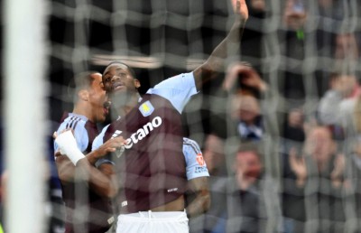 އެސްޓަން ވިލާއިން ބެޔާން ސިއްސުވާލި އިރު ރެއާލް ވެސް ބަލިވެއްޖެ