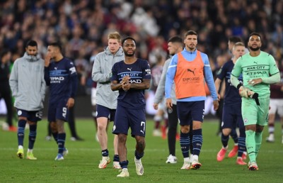 ވެސްޓް ހޭމް އަތުން ބަލިވެ ދިފާއީ ޗެމްޕިއަން ކަޓައިފި