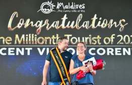 އެއް މިލިއަން ވަނަ ޓޫރިސްޓަށް ބޮޑު ސަޕްރައިޒެއް