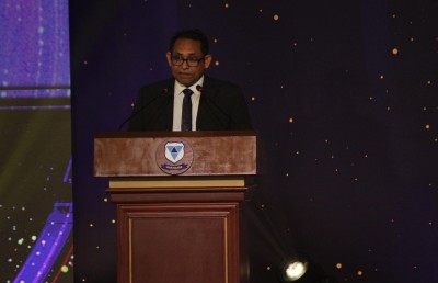 މަތީ ވަނަަތައް ހާސިލްކުރި ދަރިވަރުންނަށް ވިލާ ކޮލެޖުން އެވޯޑް ދީފި