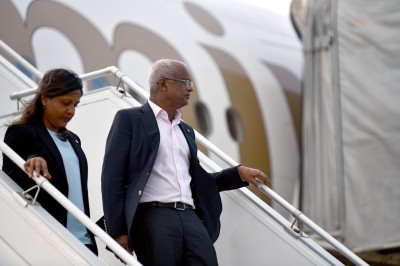 ރައީސްގެ ދެ ކަނބަލުން ހައްޖަށް ވަޑައިގަންނަވަނީ