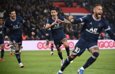 ޕީއެސްޖީން ފަހަތުން އަރައި ޗެމްޕިއަން ލިލް ބަލިކޮށްފި