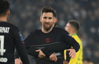 ފުރަތަމަ ލަނޑު ޖެހުމުން ވަރަށް އުފާވެއްޖެ: މެސީ