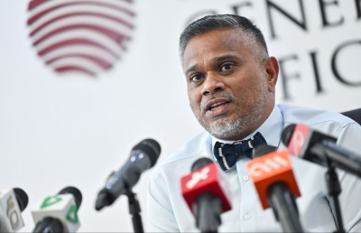 ކުރީގެ ޕީޖީގެ ނިންމުންތައް އަމިއްލައަށް އިސްނަގައިގެން ރިވިއު ކުރުމުގެ ވިސްނުމެއް ނެތް: އައްބާސް