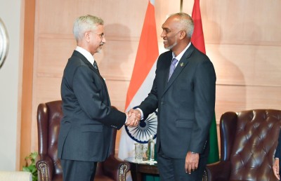 ރައީސާއި ޖައިޝަންކަރު ބައްދަލުކުރައްވައިފި