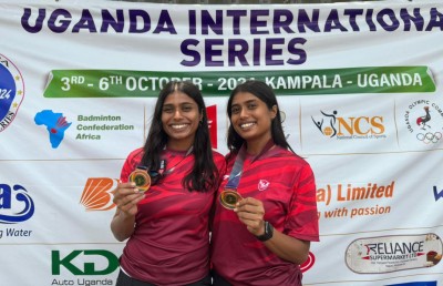 ޔޫގާންޑާ އިންޓަނޭޝަނަލް ސީރީޒުން ނަބާ އާއި ނަބީގެ ޕެއާއަށް ލޯ މެޑަލް