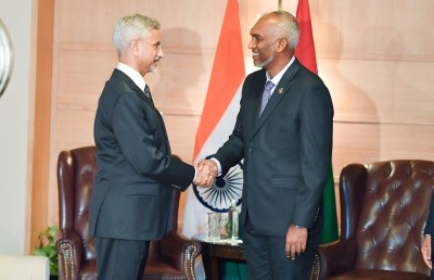 ރާއްޖެ އާއި އިންޑިއާގެ ގުޅުން ރަނގަޅުވުމުން އުފާވޭ: ނަޝީދު