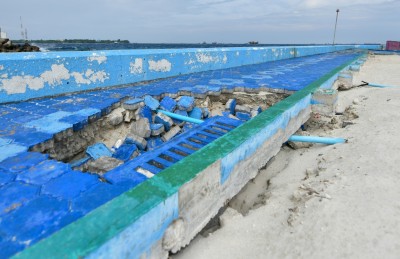 ޝީޓްޕައިލަށް ގެއްލުންވެ ސުނާމީ ބިނާ މައިޒާނުގެ ތަންގަނޑެއް އަޑިއަށް