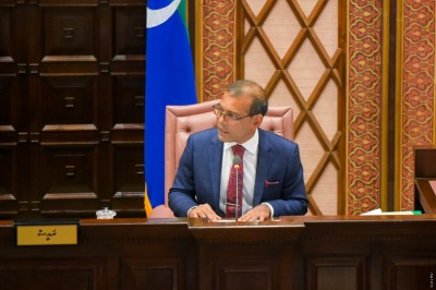 ރަސްމީ ދަތުރުފުޅެއްގައި ރައީސް ނަޝީދު ސީޝެލްސްއަށް