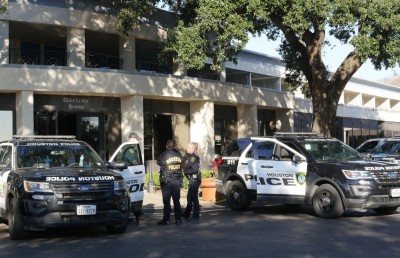 އެމެރިކާގެ މިޔުޒިކް ފެސްޓިވަލެއްގައި އަށް މީހަކު މަރުވެއްޖެ