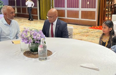 ރައީސް ދެއްވީ ރާއްޖޭގެ މިނިވަންކަމަށް އަސަރުކުރާ ކަމެއް ދަތުރުފުޅުގައި ނުކުރައްވާ ކަމުގެ ޔަގީންކަން