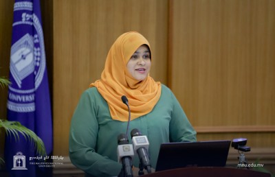 ރާއްޖޭގައި ދުވަސްވީ ގިނަ މީހުން އާއިލާއާ އެކު އުޅުނަސް އެކަނިވެރިކަން އިހުސާސްކުރެވޭ: ދިރާސާ