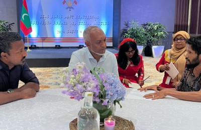 ޑްރަގް ކޭސްއެއްގެ ތުހުމަތުގައި ބެދި އިންޑިއާގައި ތާށިވެފައި ހުންނަތާ 12 އަހަރު!