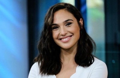 "ސްނޯ ވައިޓް" ގެ ދޮންމަންމަގެ ރޯލު "ވޮންޑަ ވުމަން" އަށް