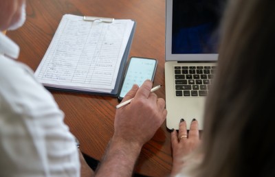 އެއްބަސްވުމެއް ނެތި އިންވޮއިސްގައި ޖަހައިގެން ޖޫރިމަނާ ނުނެގޭނެ