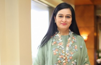 ކުރީގެ ބަތަލާ ޕަދުމިނީގެ އަޑުން ލަވައެއް ނެރެނީ