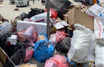 ހިޔާ ފްލެޓް ސަރަހައްދުގައި ޖެހުނު ކޮންމެ ތާކަށް ކުނި އަޅަނީ