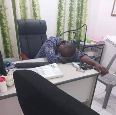 ހޯރަފުށީ "ނިދާ ޑޮކްޓަރު" ސަސްޕެންޑު ކޮށްފި
