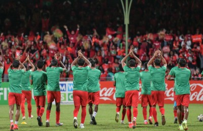 ކޮލަމްބޯގައި ދިވެހިންނަށް މެޗު ބެލޭނެ އިންތިޒާމް ޑްރީމަން ކެފޭގައި