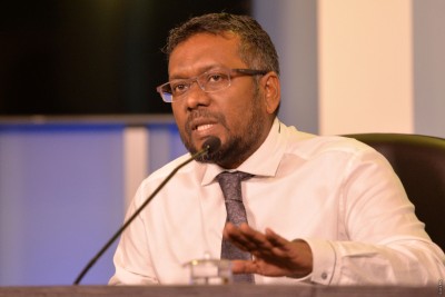 ރާއްޖެ ފަދަ ކުޑަ ގައުމަކަށް ބަރުލަމާނީ ނިޒާމެއް އެކަށީގެނެއް ނުވޭ: ފައްޔާޒް