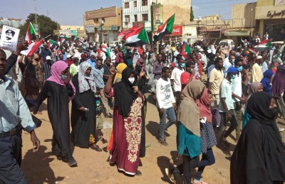 ސޫދާން: އިދިކޮޅު މުޒާހަރާއިން ގިނަ ބަޔަކު ހައްޔަރުކޮށްފި