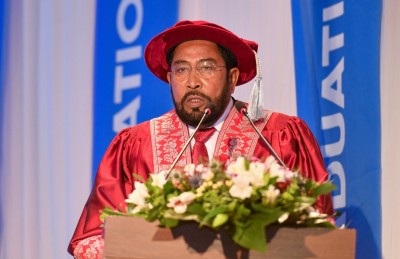 ވިލާ ކޮލެޖާއި ސްކޫލަށް 17 އަހަރު، ގާސިމް ފަހުރުވެރިވާ މަސައްކަތެއް