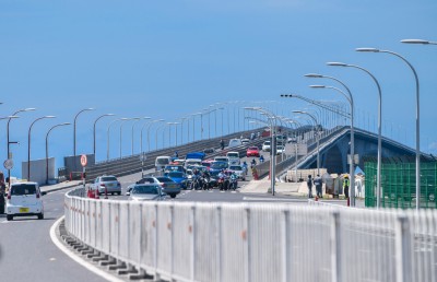 ސިނަމާލެ ބްރިޖުގައި އަޅާފައި އޮތް ފެން ހޮޅި މި އަހަރު ބޭނުންކުރަން ފަށަނީ