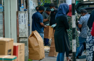 ބަޔަކު މިތިބީ "ދިވެހި އެސްކޮބާ" އިން އުފެދޭތަން ބަލަން