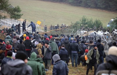 ބެލަރޫސްގެ ރެފިއުޖީން ޕޮލެންޑް ބޯޑަރަށް ތޮއްޖެހެނީ