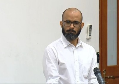 ރައީސް ޔާމީނަށް އެއްމިލިއަން ޑޮލަރު ދެއްވި ކަމަށް ޔޫސުފް ނައީމް ވިދާޅުވި: ޒިޔަތު