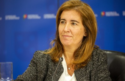 ޕޯޗުގަލްގައި ރަސްމީ ނޫން ގަޑިތަކުގައި މުވައްޒަފުން ލައްވައި މަސައްކަތް ކުރުވުން މަނާކޮށްފި