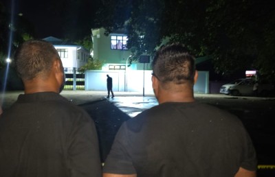 ވޭމަންޑޫގެ ކުޑަކުދިންގެ މަރުކަޒުގައި ހުރި ކުއްޖަކު މުވައްޒަފަކަށް ހަމަލާދިން މައްސަލައެއް ހޫނުވެ، މުޒާހަރާ ކުރަނީ