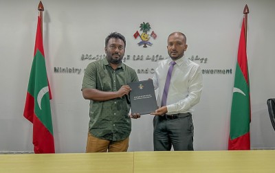 ކަނޑުހުޅުދޫ ވޮލީ ކޯޓާއި، އޭދަފުށީ ފުޓްސަލް ދަނޑު ތަރައްގީކުރުމަށް ބަޔަކާ ހަވާލުކޮށްފި