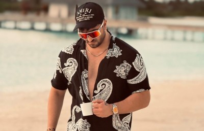 އަލީ، އާއިލާއާ އެކު ސަން ސިޔާމް އޮޅުވެލީގައި