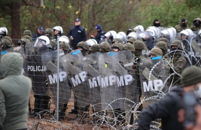 ބެލަރޫސްގެ ރެފިއުޖީން ޕޮލެންޑް ބޯޑަރަށް ތޮއްޖެހެނީ