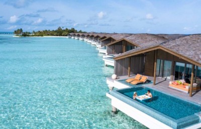 ކްލަބްމެޑް ފިނޮޅުގެ ކޮންމެ މުވައްޒަފަކަށް ސާވިސް ޗާުގެ ގޮތުގައި މިދިޔަ މަހު 20،000ރ.