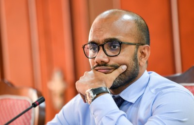 ދައުލަތުގެ ޖުމްލަ ދަރަނި 100 ބިލިއަން ފަހަނައަޅަނީ!