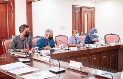 ނިޒާމީ ވޯޓަަށް ހޭލުންތެރި ކުރަންޖެހޭ ކަމަށް އީސީން ބުނުމުން ޔައުގޫބްގެ ނުރުހުން