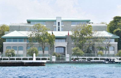 ހަތަރު ނަންބަރު ޖެޓީ މަރާމާތު ކުރަނީ